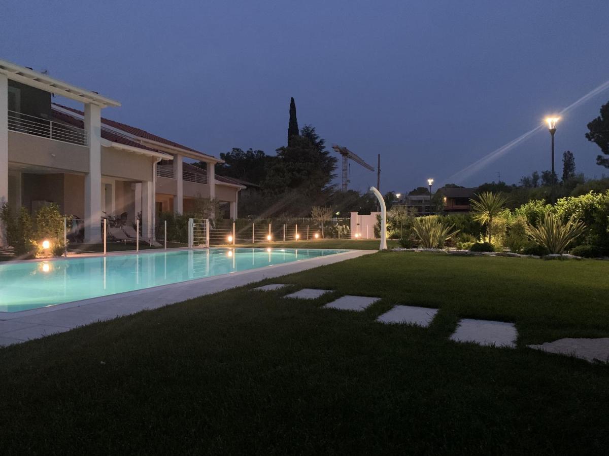 Villa Meri มาแนร์บา เดล การ์ดา ภายนอก รูปภาพ
